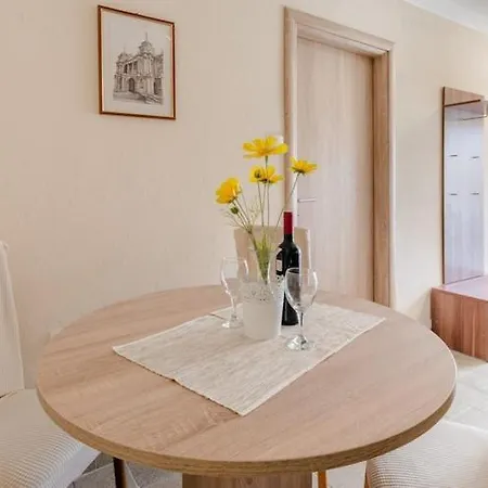 Fidelis - Two Bedroom With Terrace 6 Apartman Trogir