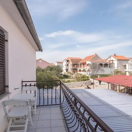Fidelis - Two Bedroom With Terrace 6 Traù