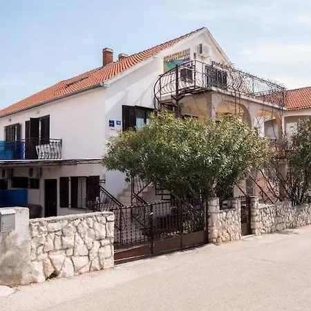 Fidelis - Two Bedroom With Terrace 6 Traù