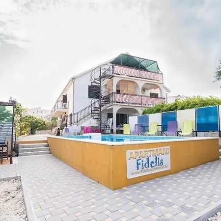 Apartman Fidelis - Two Bedroom With Terrace 6 *